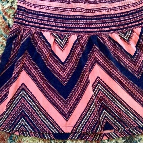 💕🛍🛒EXPRESS skater skirt large chevron- pattern coral/navy blue sz XS/TP - Picture 2 of 5